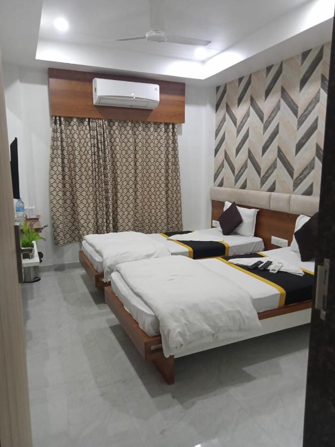 Hotel Fun City Navsari Exterior photo