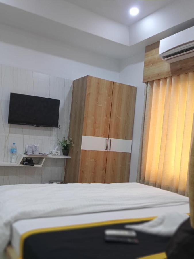 Hotel Fun City Navsari Exterior photo