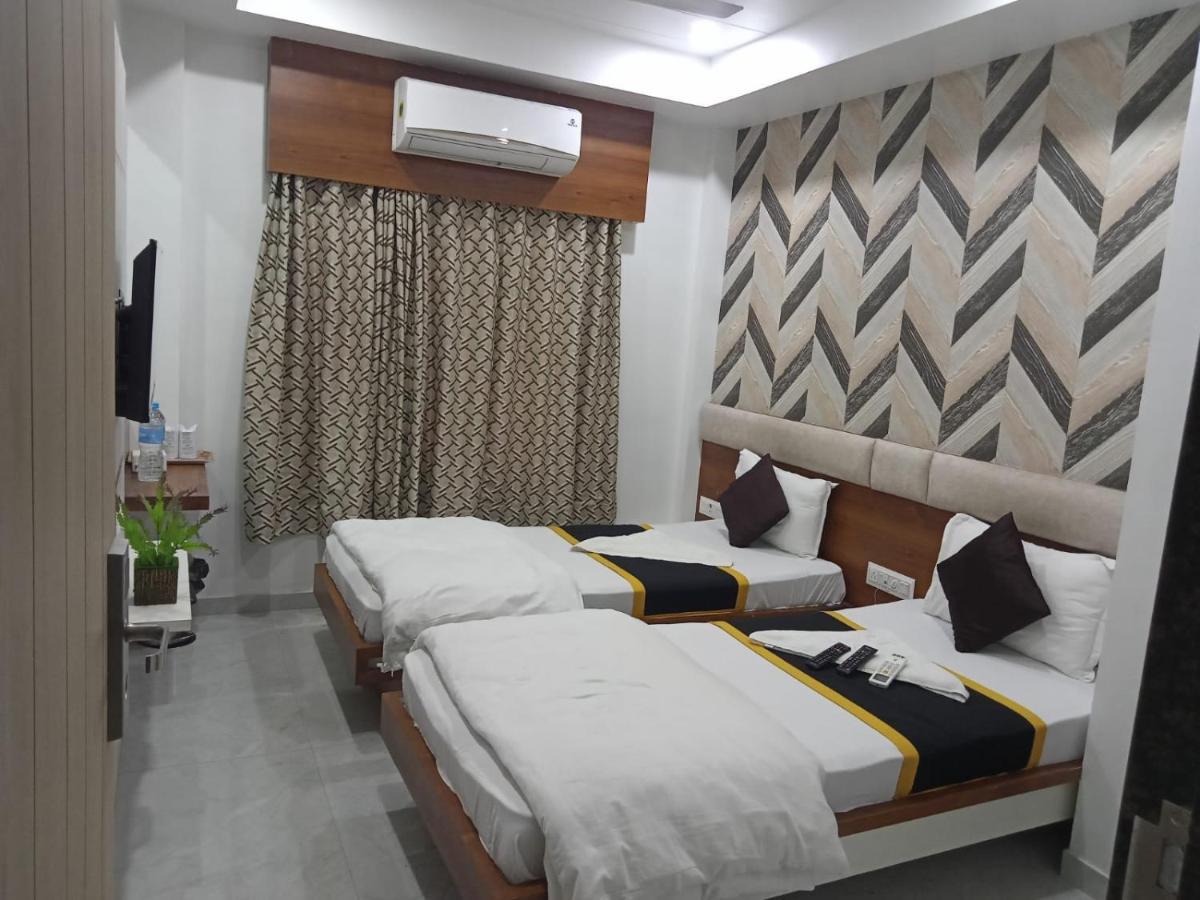 Hotel Fun City Navsari Exterior photo