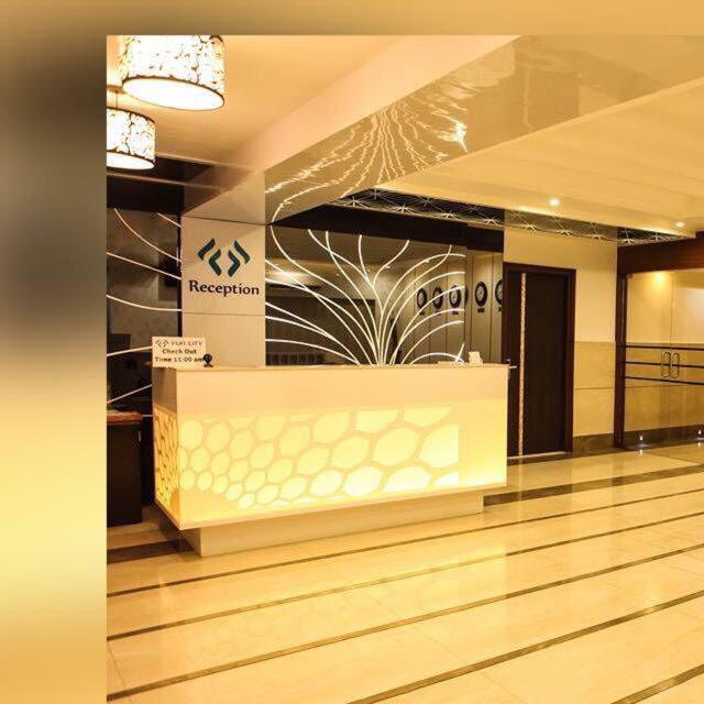 Hotel Fun City Navsari Exterior photo