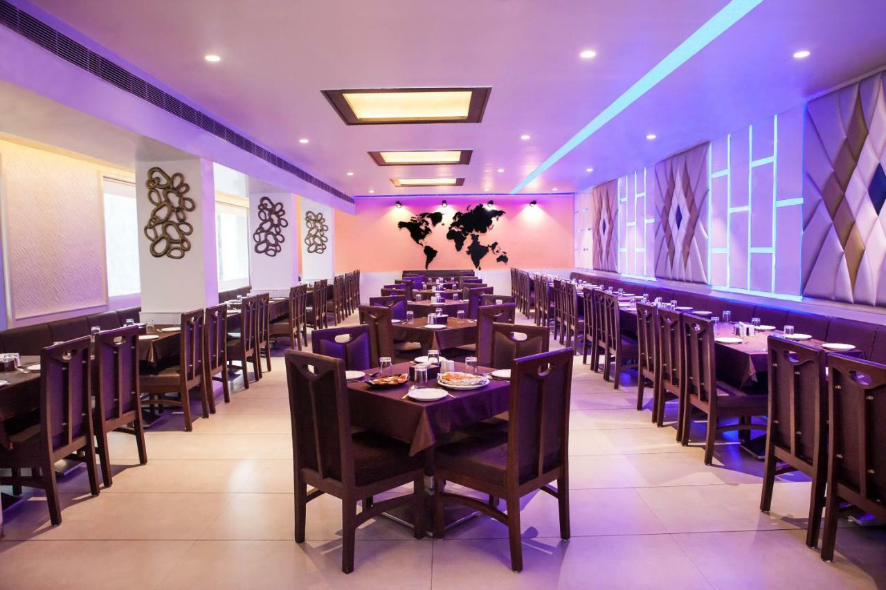Hotel Fun City Navsari Exterior photo
